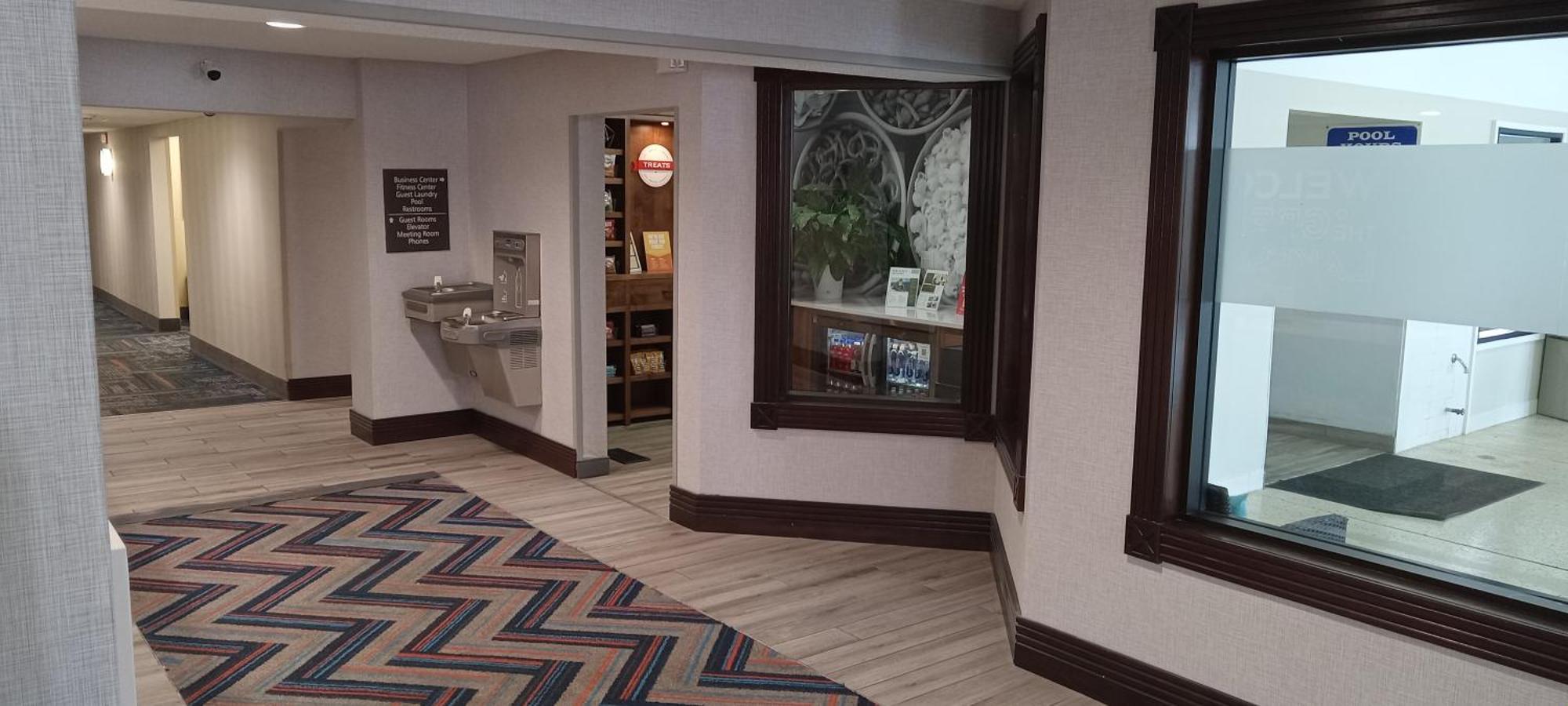 Hampton Inn Берч-Ран Экстерьер фото