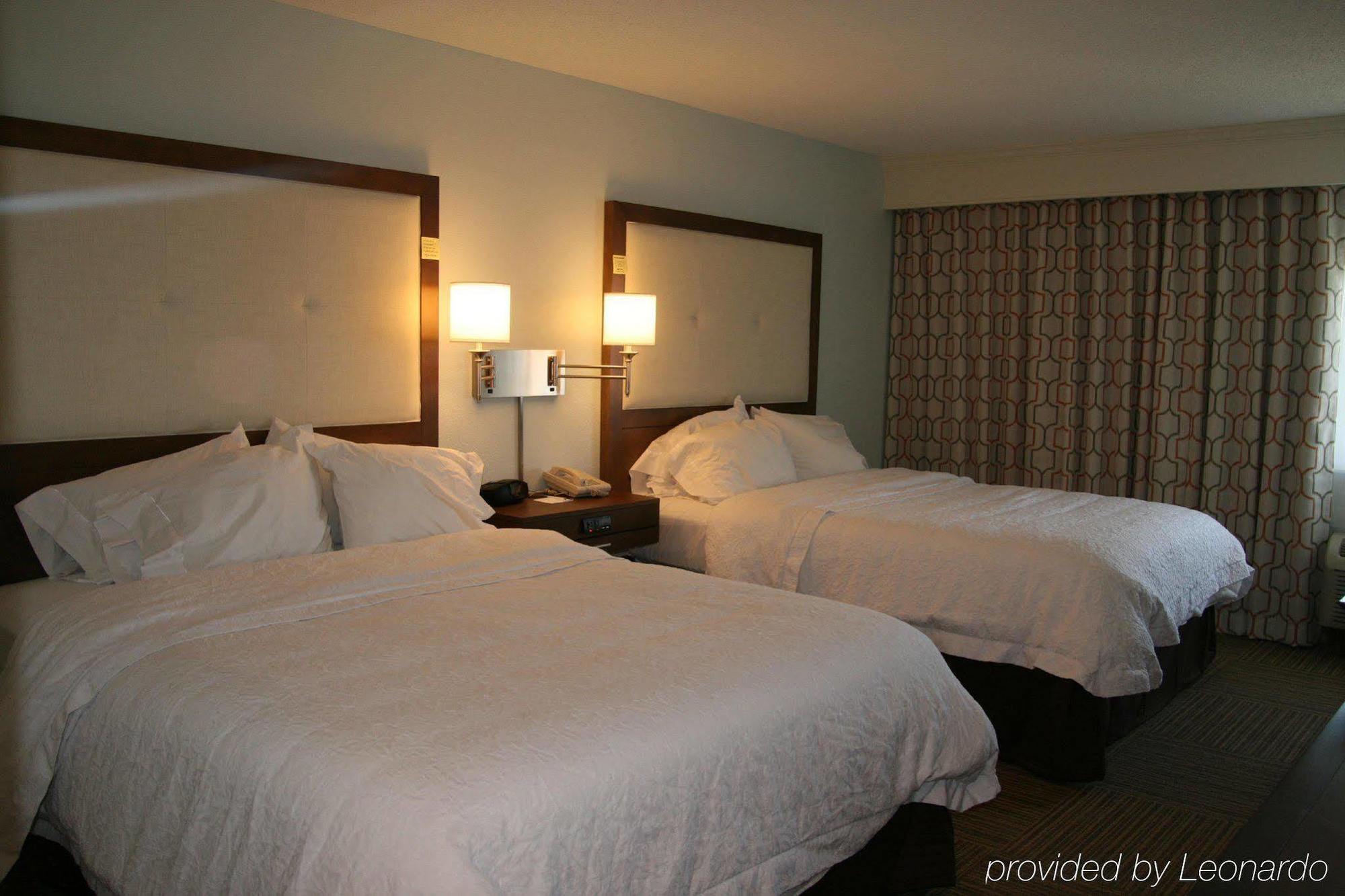 Hampton Inn Берч-Ран Экстерьер фото